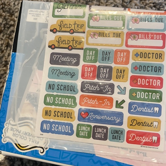 👯‍♀️👯FRIENDS SHOW BUNDLE👯‍♂️👯 - Picture 3 of 6